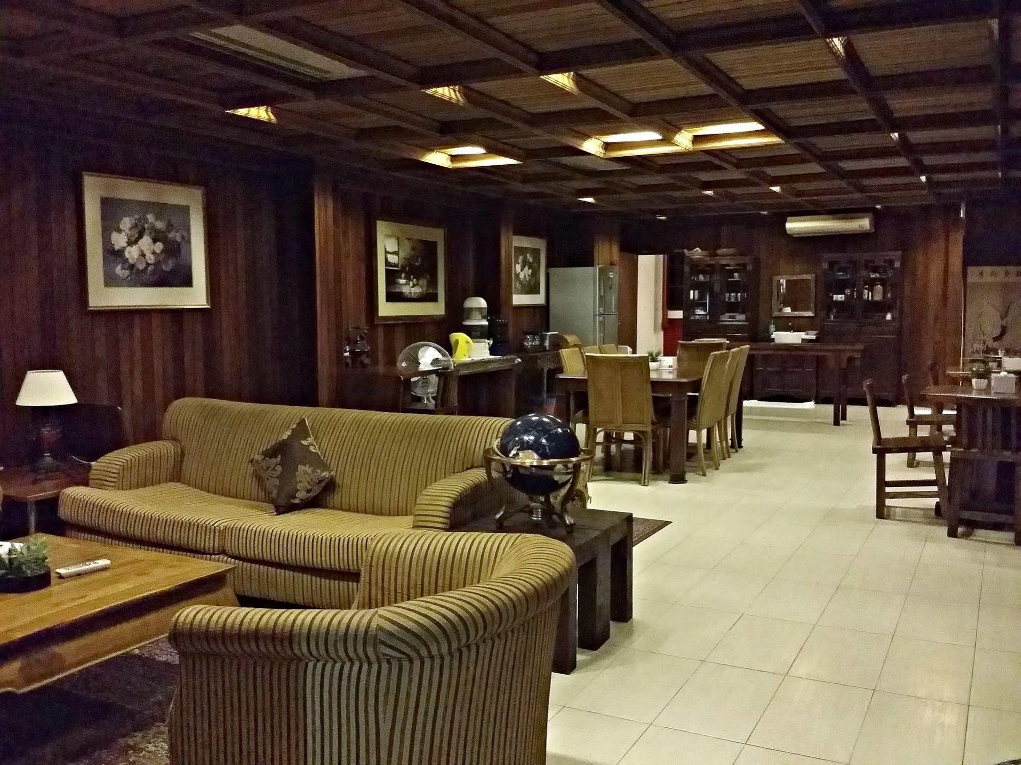 Rainforest Bed & Breakfast กัวลาลัมเปอร์ ภายนอก รูปภาพ